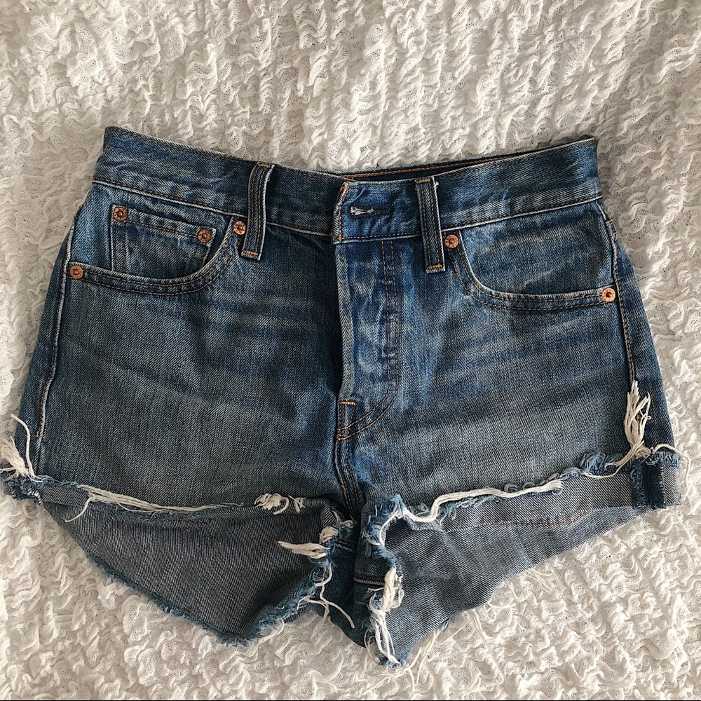 Levis vintage high waisted shorts